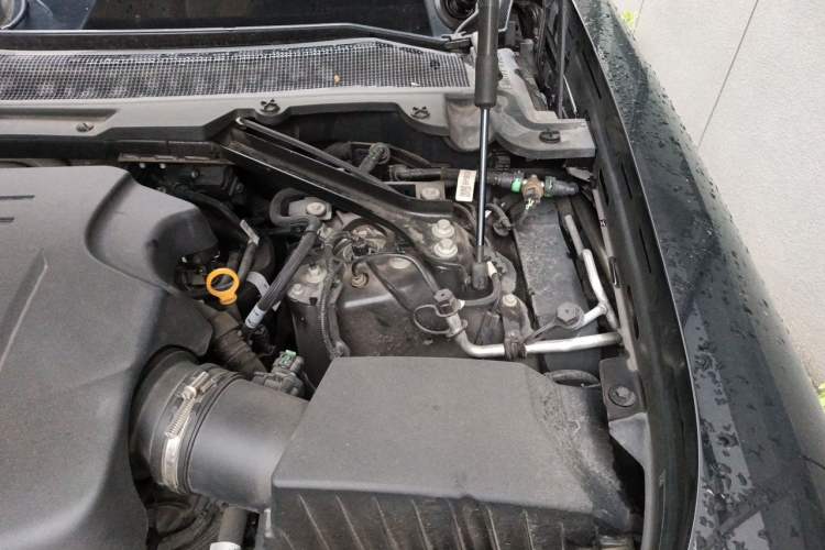 Used Land Rover Defender  Engine Bay Left