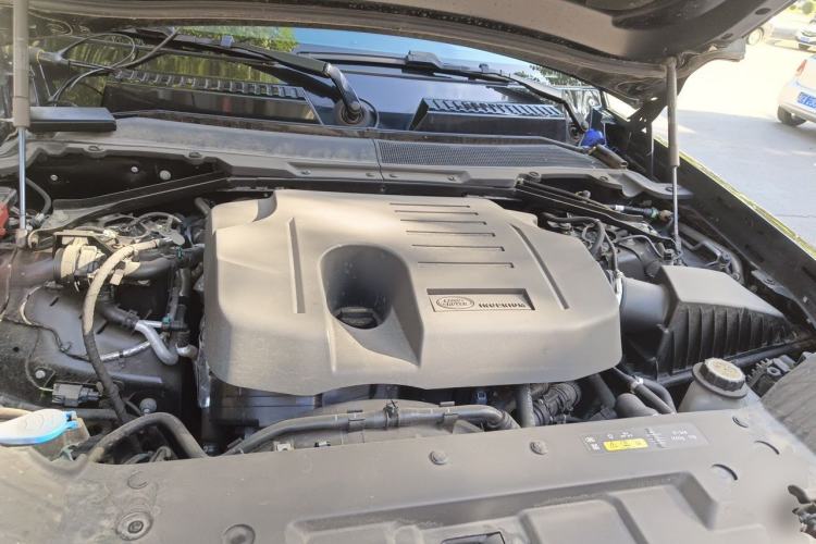 Used Land Rover Defender 2022 110 P400 X Engine Bay