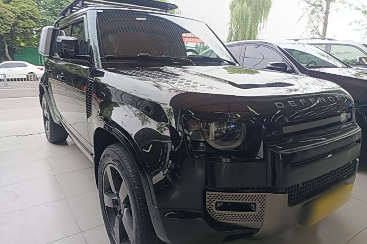 Used Land Rover Defender 2022 110 P400 X-DYNAMIC HSE Front Right 45 Deg