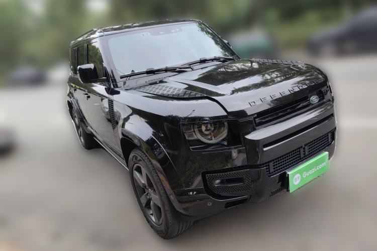 Used Land Rover Defender 2022 110 P400 X-DYNAMIC HSE Front Right 45 Deg