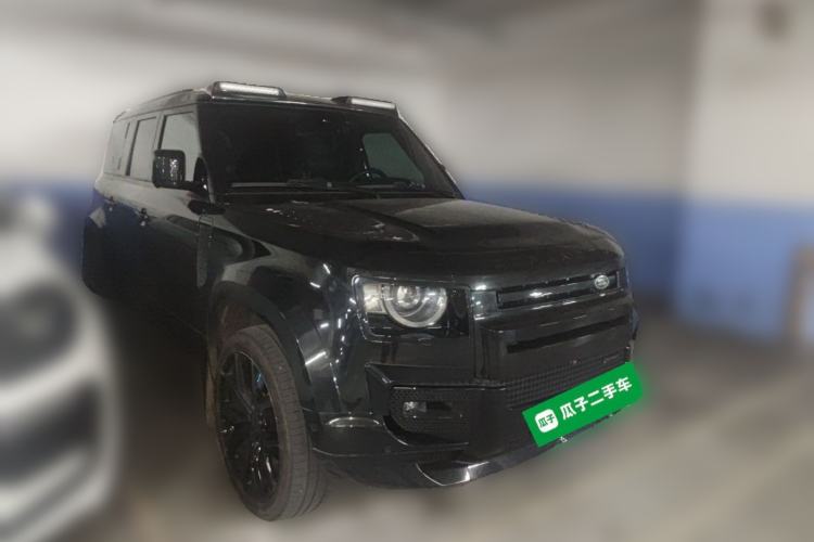 Used Land Rover Defender 2022 110 P400 X-DYNAMIC HSE Front Right 45 Deg