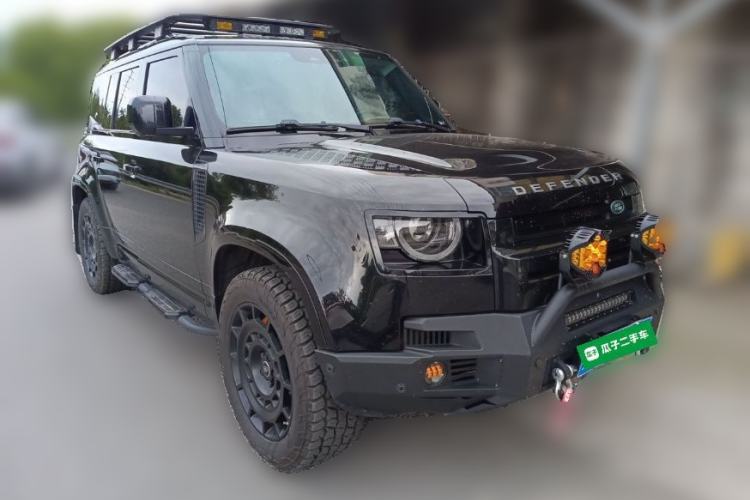 Used Land Rover Defender 2022 110 P400 X-DYNAMIC HSE Front Right 45 Deg