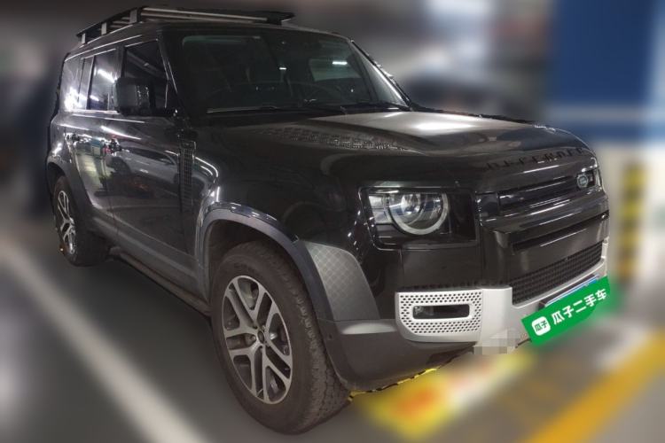 Used Land Rover Defender 2022 110 P400 Dark Edition Front Right 45 Deg