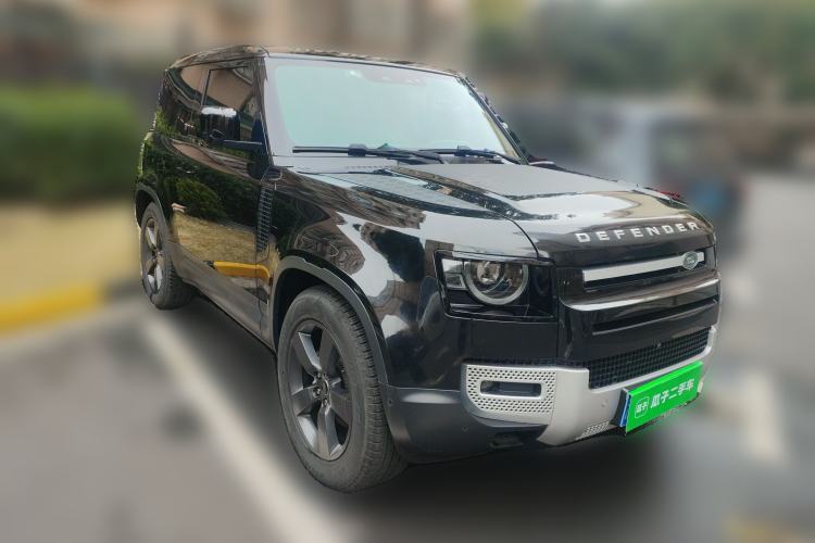 Used Land Rover Defender 2022 90 2.0T P300 Tiger-Power Ambition Edition Front Right 45 Deg