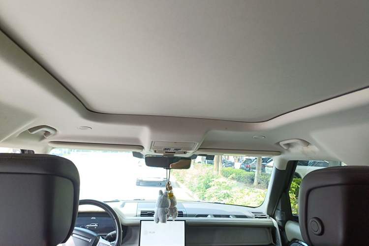 Used Land Rover Defender 2022 110 P400 X-DYNAMIC HSE Headliner
