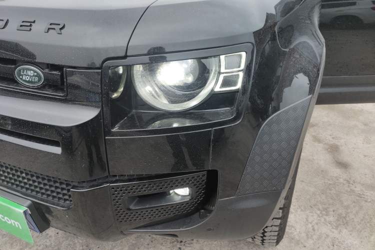 Used Land Rover Defender 2022 110 P400 Dark Edition Left Front Headlight