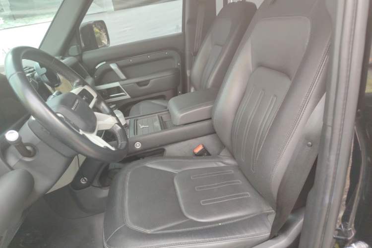 Used Land Rover Defender 2022 110 P400 X-DYNAMIC HSE Left Front Seat