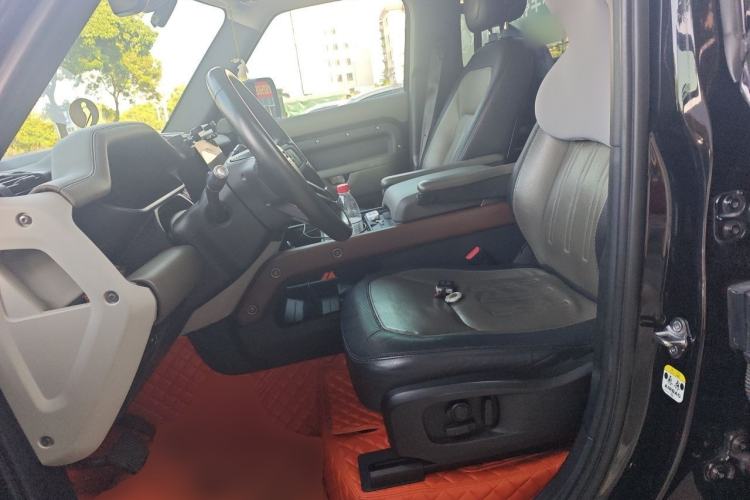 Used Land Rover Defender 2022 110 P400 X-DYNAMIC HSE Left Front Seat