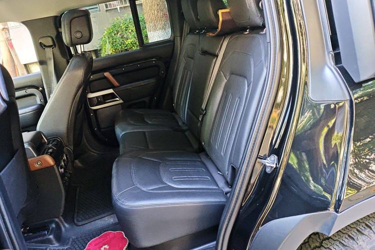 Used Land Rover Defender 2022 110 P400 Dark Edition Left Rear Seat