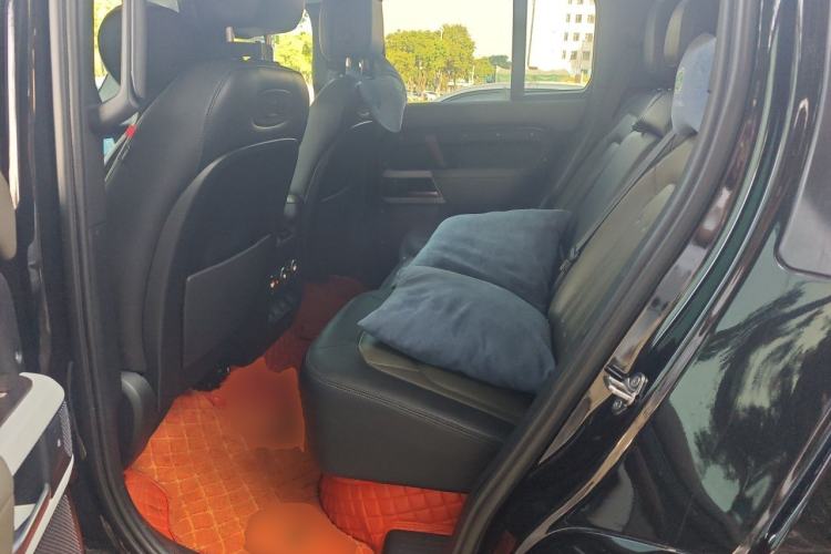 Used Land Rover Defender 2022 110 P400 X-DYNAMIC HSE Left Rear Seat