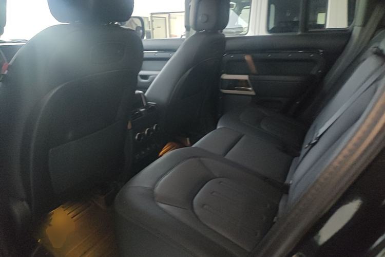 Used Land Rover Defender 2022 110 P400 X-DYNAMIC HSE Left Rear Seat