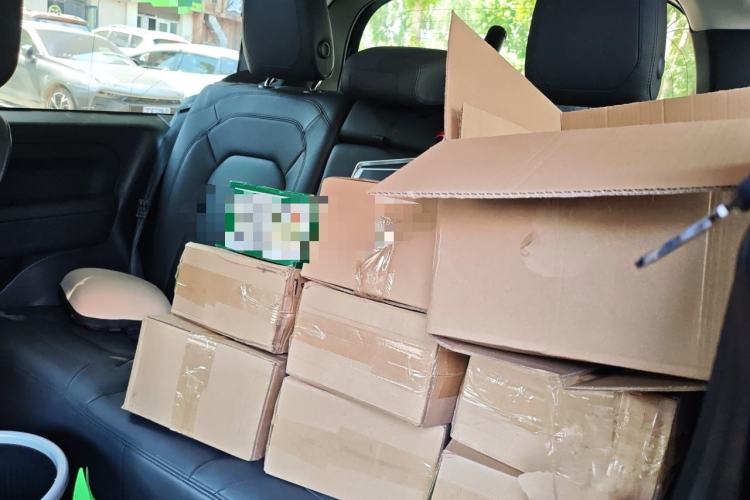 Used Land Rover Defender 2022 90 3.0T P400 XS Left Rear Seat