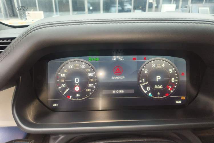 Used Land Rover Defender 2022 110 P400 X-DYNAMIC HSE Odometer Close Up