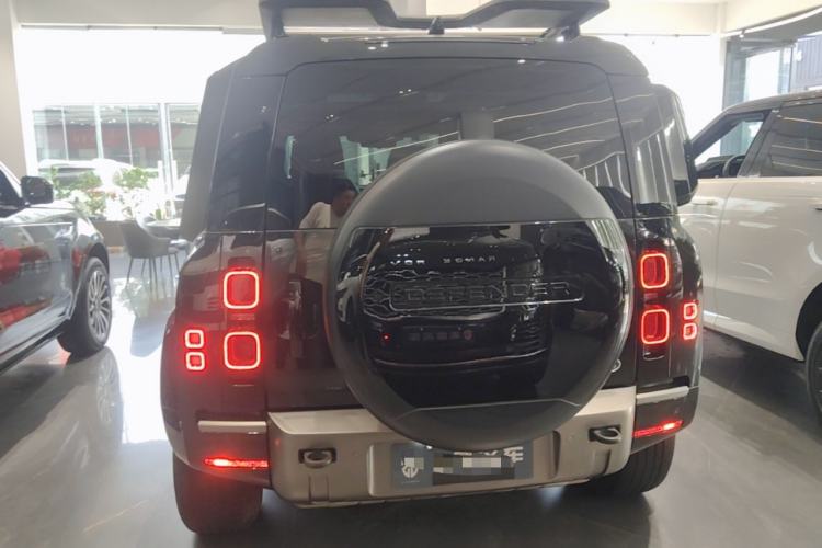 Used Land Rover Defender 2022 110 P400 X-DYNAMIC HSE Rear