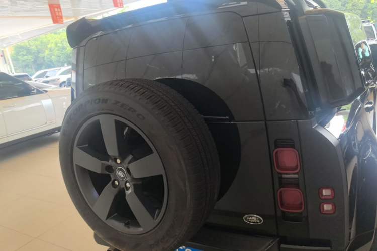 Used Land Rover Defender 2022 110 P400 X-DYNAMIC HSE Rear