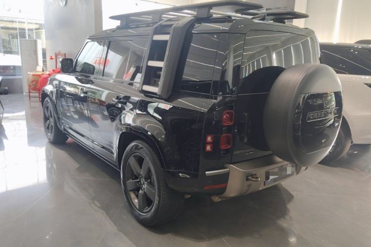 Used Land Rover Defender 2022 110 P400 X-DYNAMIC HSE Rear Left 45 Deg