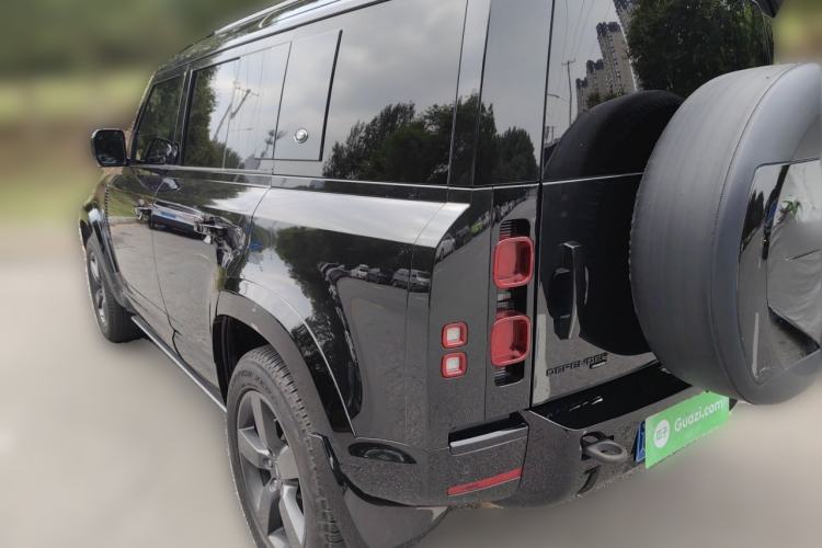 Used Land Rover Defender 2022 110 P400 X-DYNAMIC HSE Rear Left 45 Deg