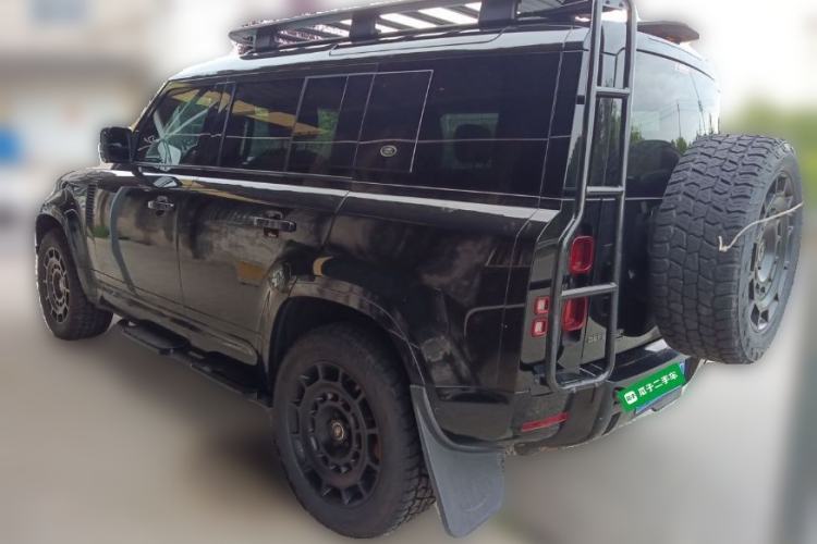 Used Land Rover Defender 2022 110 P400 X-DYNAMIC HSE Rear Left 45 Deg