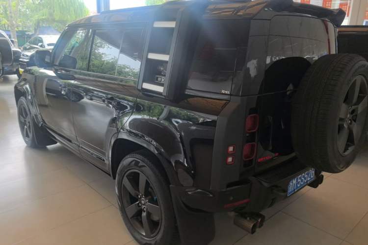 Used Land Rover Defender 2022 110 P400 X-DYNAMIC HSE Rear Left 45 Deg