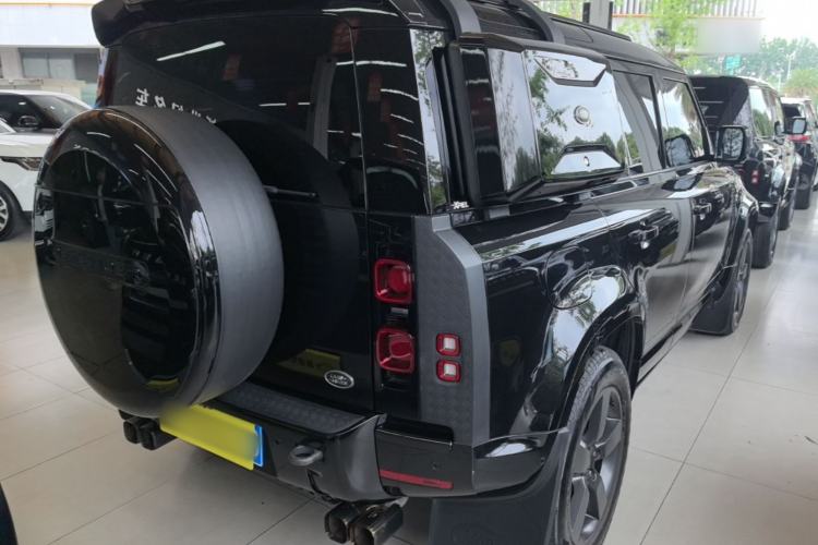 Used Land Rover Defender 2022 110 P400 X-DYNAMIC HSE Rear Right 45 Deg
