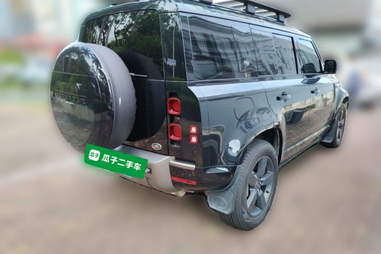 Used Land Rover Defender 2022 110 P400 X-DYNAMIC HSE Rear Right 45 Deg