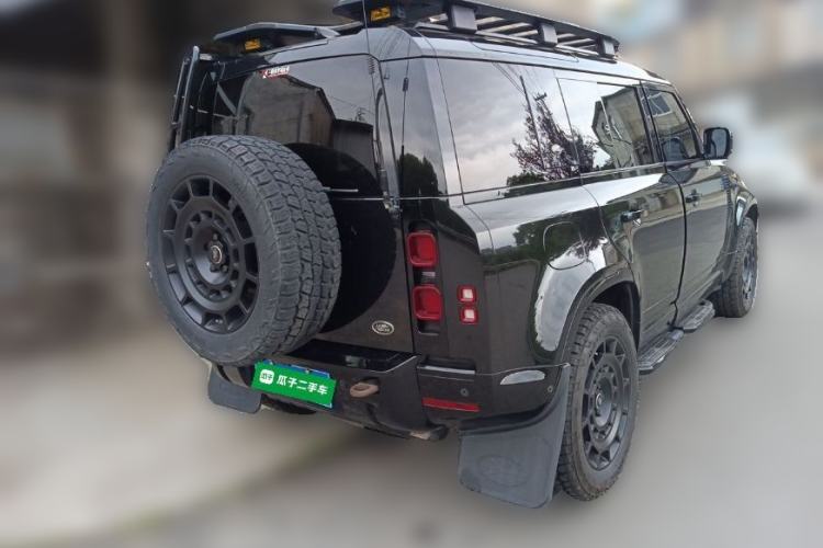 Used Land Rover Defender 2022 110 P400 X-DYNAMIC HSE Rear Right 45 Deg