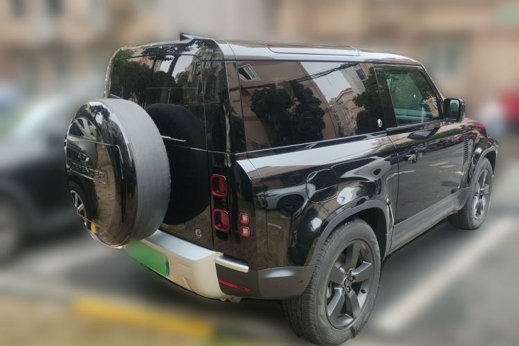 Used Land Rover Defender 2022 90 2.0T P300 Tiger-Power Ambition Edition Rear Right 45 Deg