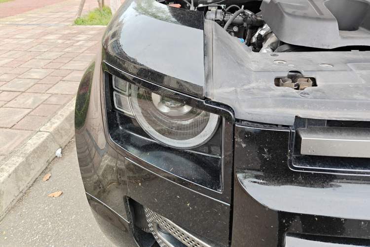 Used Land Rover Defender 2022 110 P400 X-DYNAMIC HSE Right Front Headlight