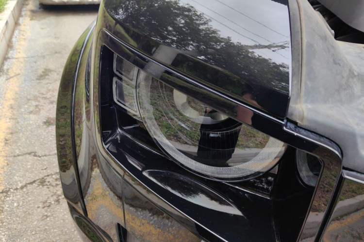 Used Land Rover Defender 2022 110 P400 X-DYNAMIC HSE Right Front Headlight
