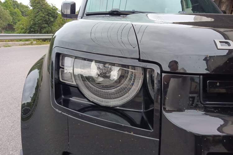 Used Land Rover Defender 2022 110 P400 X-DYNAMIC HSE Right Front Headlight