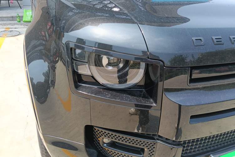Used Land Rover Defender  Right Front Headlight