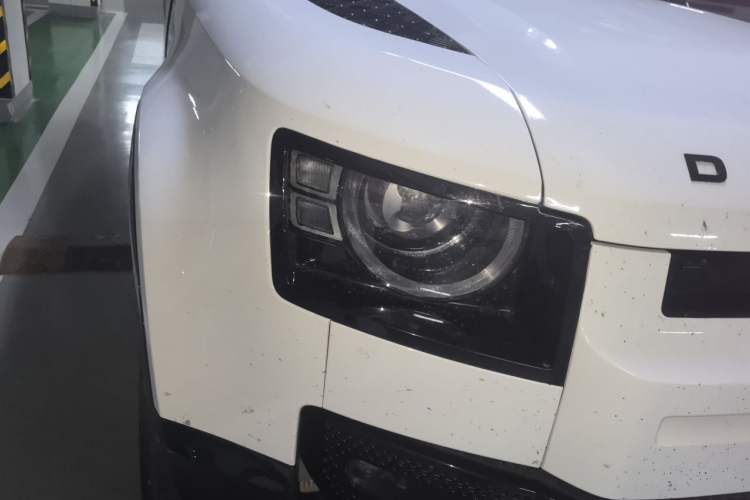 Used Land Rover Defender 2022 110 P400 X-DYNAMIC HSE Right Front Headlight