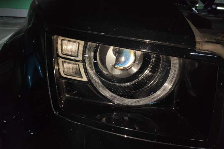 Used Land Rover Defender 2022 90 3.0T P400 XS Right Front Headlight