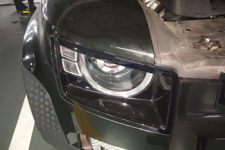 Used Land Rover Defender 2022 110 P400 Dark Edition Right Front Headlight