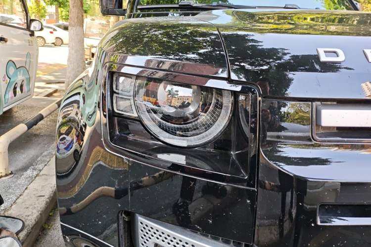Used Land Rover Defender 2022 90 3.0T P400 XS Right Front Headlight