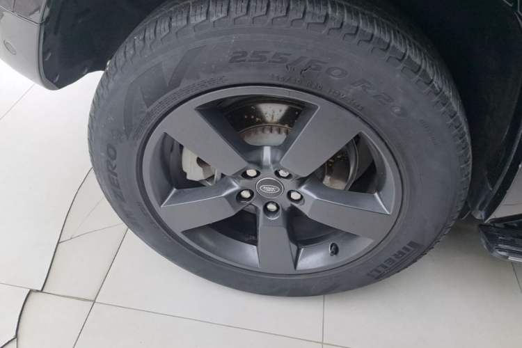 Used Land Rover Defender 2022 110 P400 X-DYNAMIC HSE Right Rear Wheel Hub
