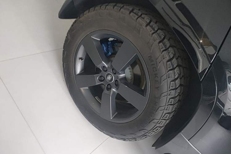 Used Land Rover Defender 2022 110 P400 X-DYNAMIC HSE Right Rear Wheel Hub