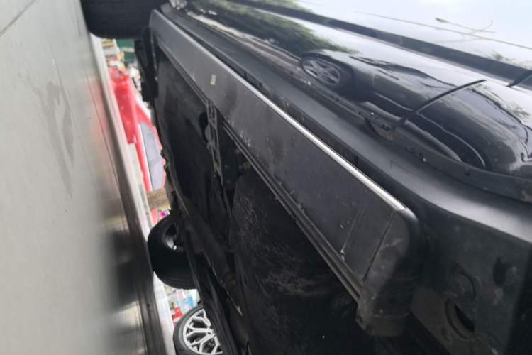 Used Land Rover Defender 2022 110 P400 X-DYNAMIC HSE Right Side Sill
