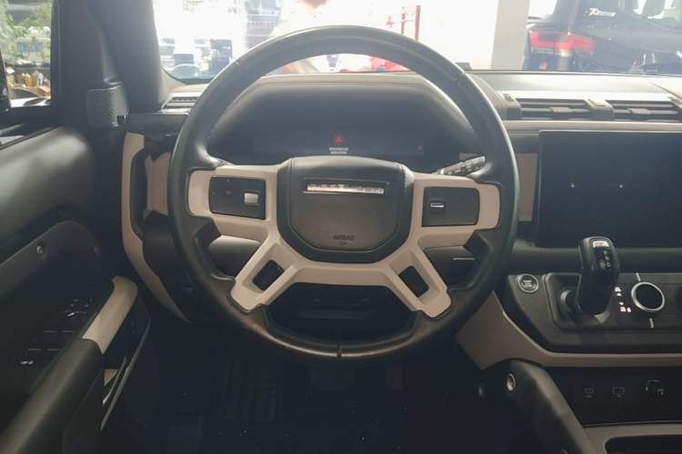 Used Land Rover Defender 2022 110 P400 X-DYNAMIC HSE Steering Wheel