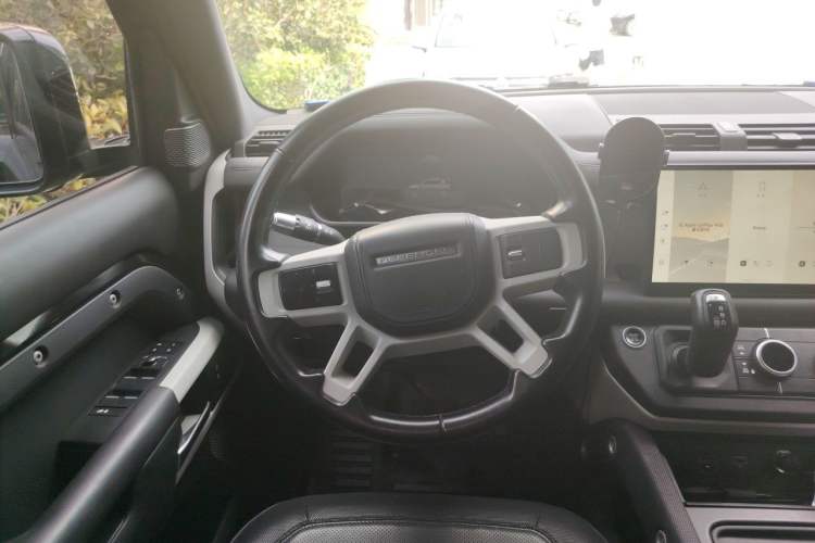 Used Land Rover Defender 2022 110 P400 X-DYNAMIC HSE Steering Wheel