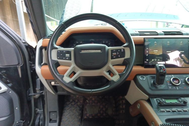 Used Land Rover Defender 2022 110 P400 X-DYNAMIC HSE Steering Wheel