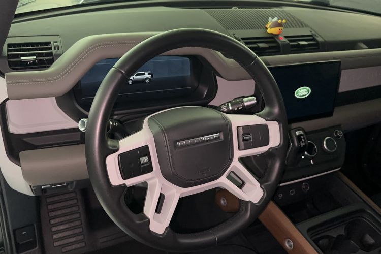 Used Land Rover Defender 2022 110 P400 X-DYNAMIC HSE Steering Wheel