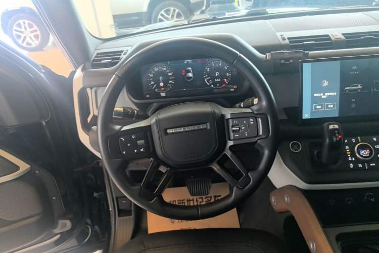 Used Land Rover Defender 2022 110 P400 X-DYNAMIC HSE Steering Wheel
