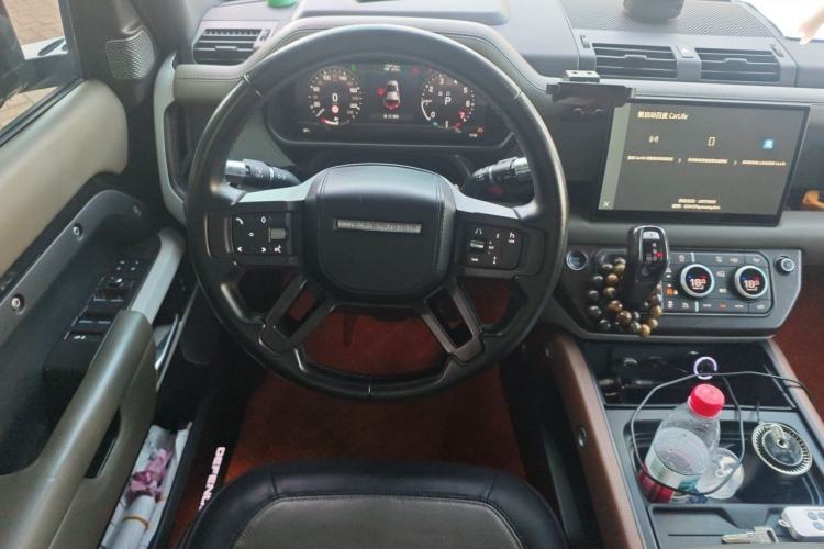 Used Land Rover Defender 2022 110 P400 X-DYNAMIC HSE Steering Wheel