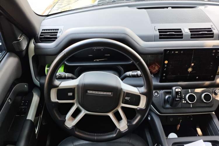 Used Land Rover Defender 2022 90 3.0T P400 XS Steering Wheel