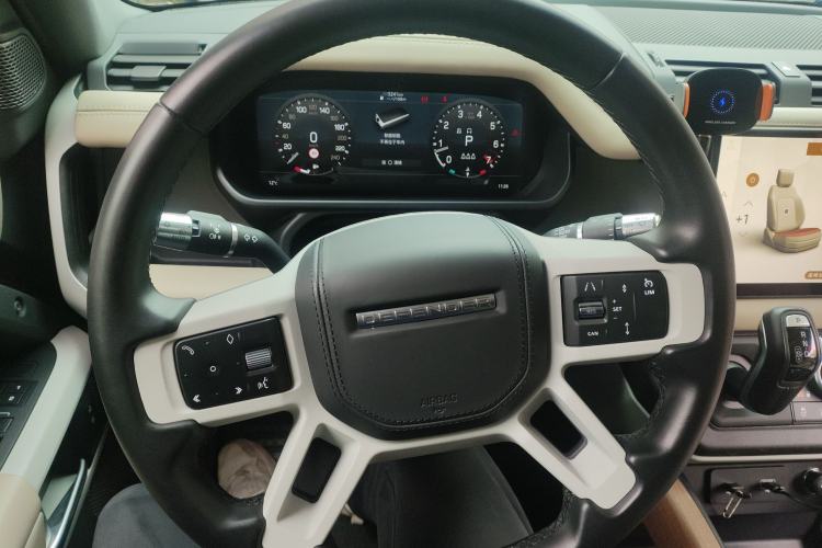 Used Land Rover Defender 2022 90 2.0T P300 Tiger-Power Ambition Edition Steering Wheel
