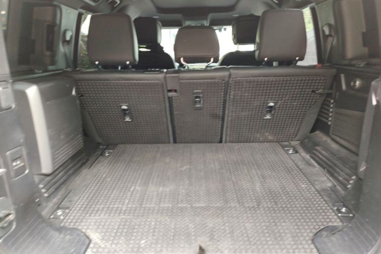 Used Land Rover Defender 2022 110 P400 X-DYNAMIC HSE Trunk