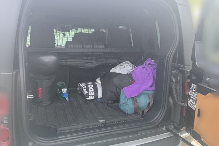 Used Land Rover Defender  Trunk