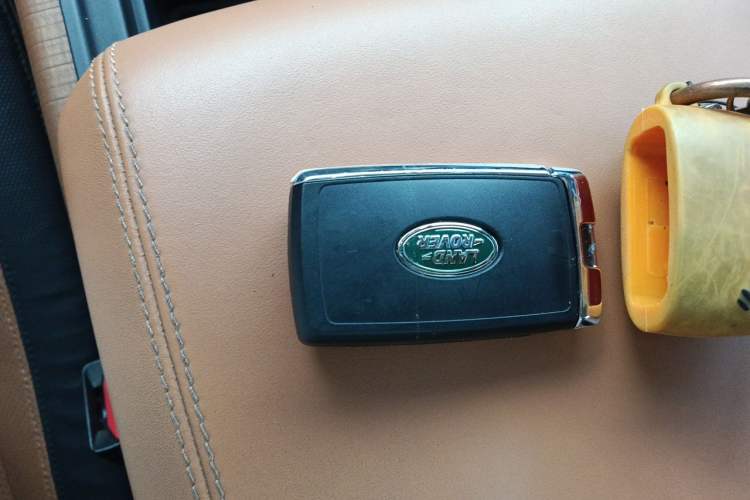 Used Land Rover Defender 2022 110 P400 X-DYNAMIC HSE Vehicle Key