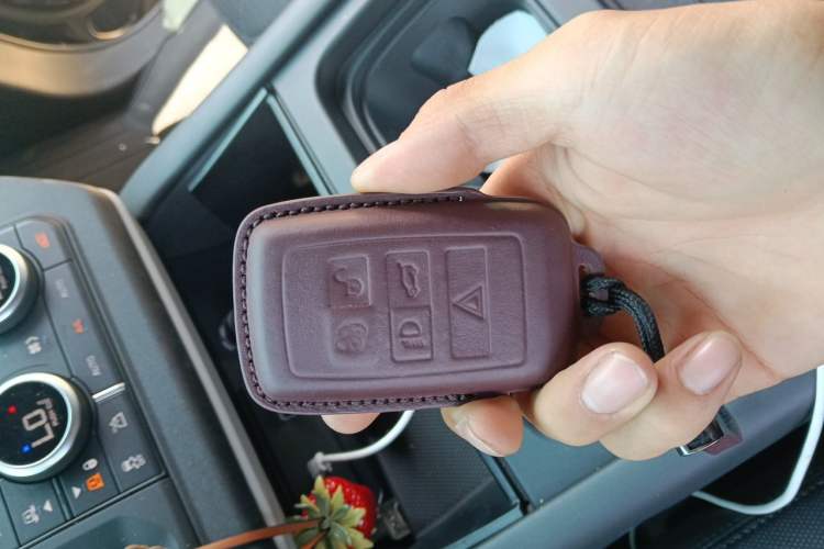 Used Land Rover Defender  Vehicle Key